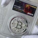 【※0.001BTCが内蔵】 ビットコイン モチーフ ミントパーフェクトスラブ入り 2025年 ニウエ国 2ドル 1オンス銀貨 シルバー プルーフコイン 仮想通貨 暗号通貨 Bitcoin